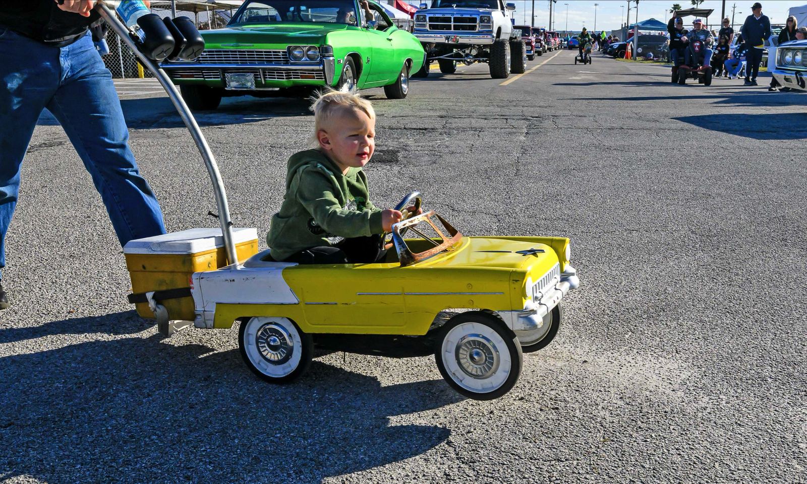 A young fan