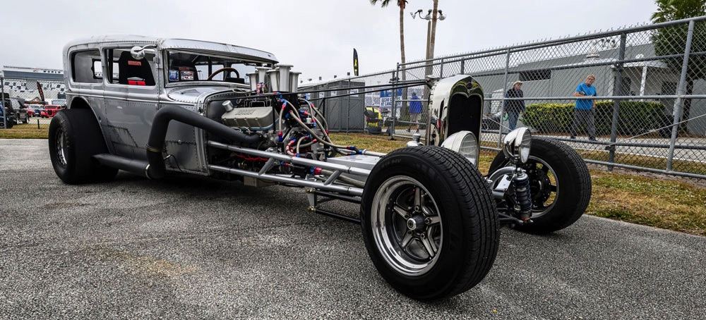 Long rail roadster